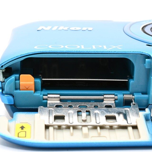 ＜並品＞ Nikon COOLPIX S3600 コバルトブルー S3600BL｜2005万画素｜光学8倍ズーム｜コンパクトデジタルカメラ｜動作良好｜USB端子カバー欠損｜実用品モデル