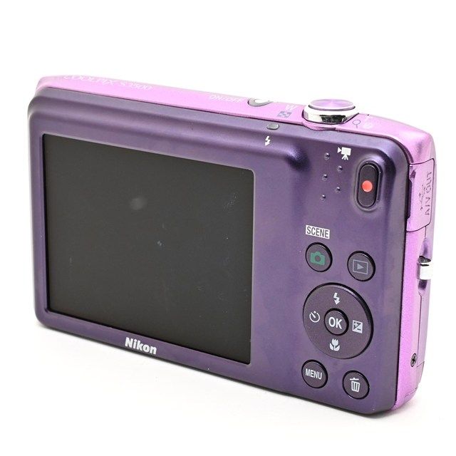 ＜良品＞ Nikon COOLPIX S3500 オーキッドパープル｜コンパクトデジタルカメラ｜動作良好｜外観きれい｜塗装剥がれ・打痕あり｜液晶小傷あり｜光学良好｜安心の実用モデル