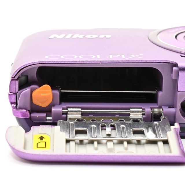 ＜良品＞ Nikon COOLPIX S3500 オーキッドパープル｜コンパクトデジタルカメラ｜動作良好｜外観きれい｜塗装剥がれ・打痕あり｜液晶小傷あり｜光学良好｜安心の実用モデル