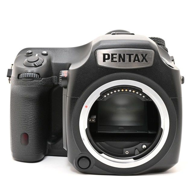 ＜良品＞ PENTAX 645Z ボディ｜約5140万画素｜中判デジタル一眼レフ｜CMOSセンサー搭載｜シャッター数4,288枚｜動作快調｜外観きれい｜プロ向け高画質モデル