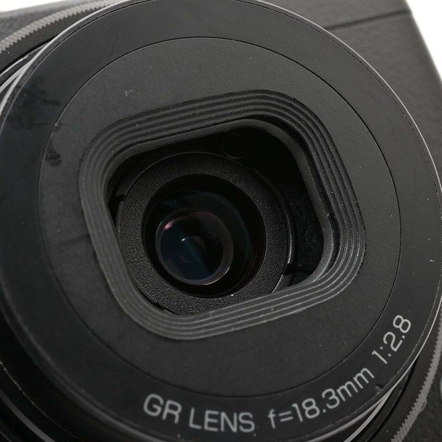 <良品> RICOH GR III|高級コンパクトデジタルカメラ|シャッター数1,089枚|動作良好|外観非常に綺麗|レンズバリア周辺に使用感あり|安心の実用モデル <良品> RICOH GR III|高級コンパクトデジタルカメラ|シャッター数1,089枚|動作良好|外観非常に綺麗|レンズバリア周辺に使用感あり|安心の実用モデル