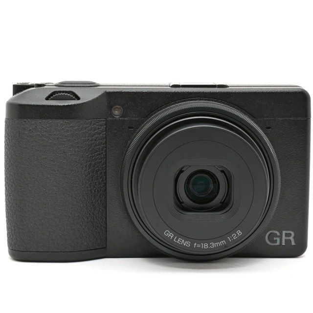 ＜美品＞ RICOH GR III｜高級コンパクトデジタルカメラ｜シャッター数5,795枚｜動作良好｜外観極上美品｜光学良好｜撮影ガイド付属｜安心の高コンディション
