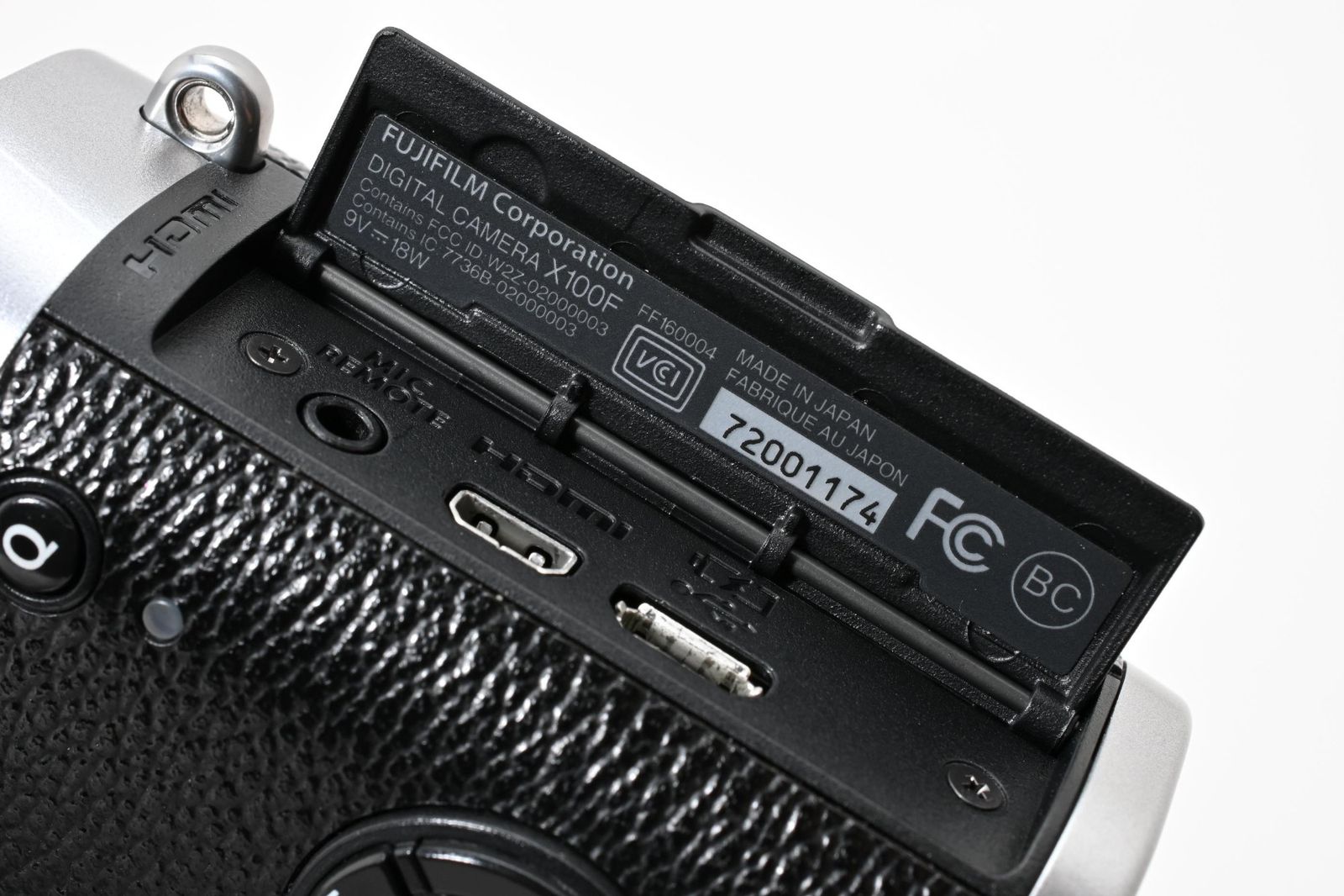 ★極上美品★ FUJIFILM 富士フィルム X100F デジタルカメラ<ショット数1726回> ★A141N #99 FUJIFILM ★極上美品★ FUJIFILM 富士フィルム X100F デジタルカメラ<ショット数1726回> ★A141N #99 FUJIFILM