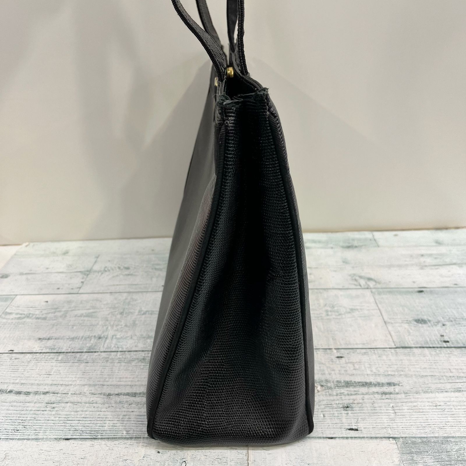 Salvatore Ferragamo サルヴァトーレ フェラガモ リザード型押し 