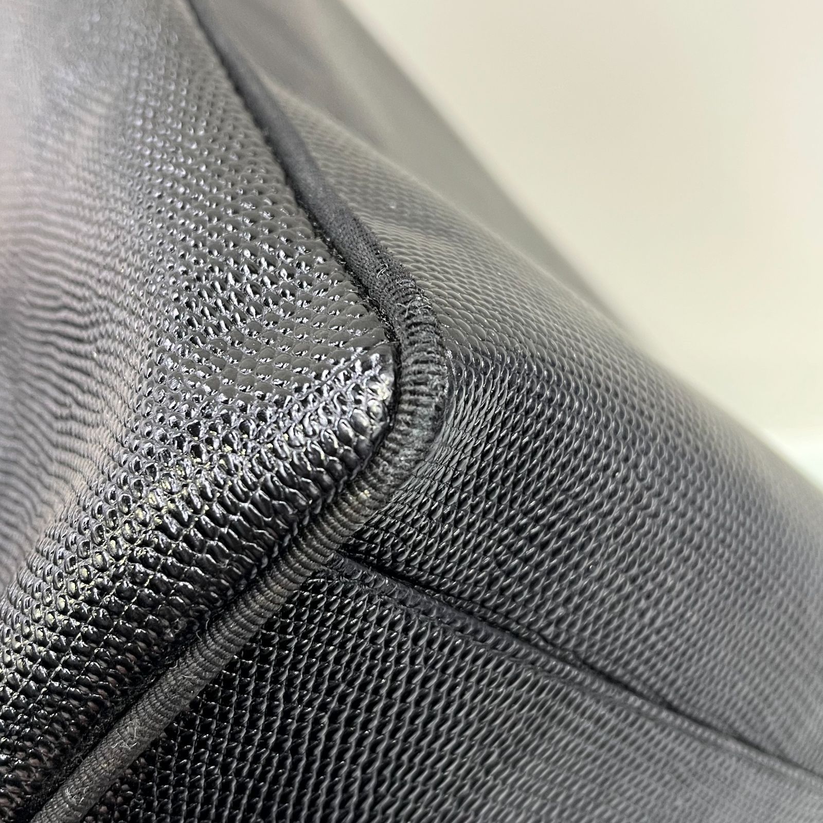SALVATORE FERRAGAMO リザード型押し 台形 チェーン - Salvatore 
