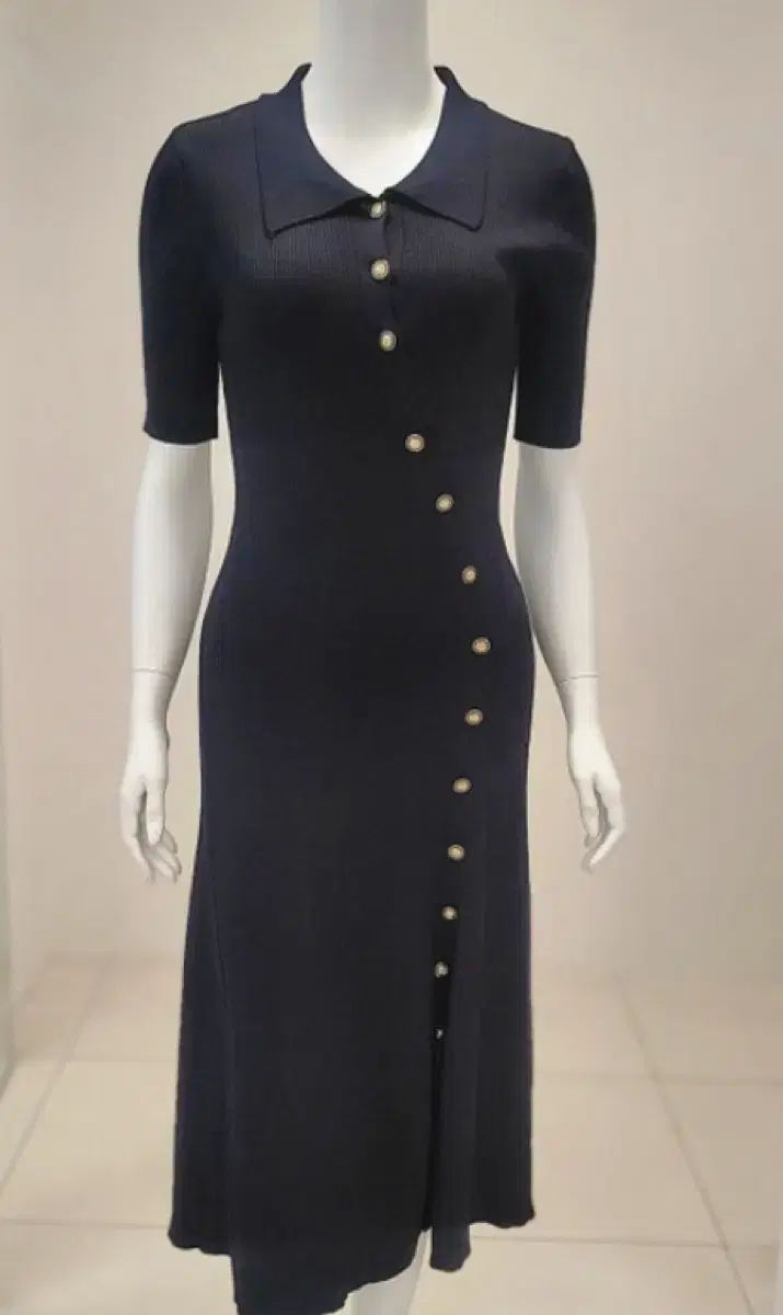 サテン ゴールド装飾 スリム ニットONE PIECE 23SS