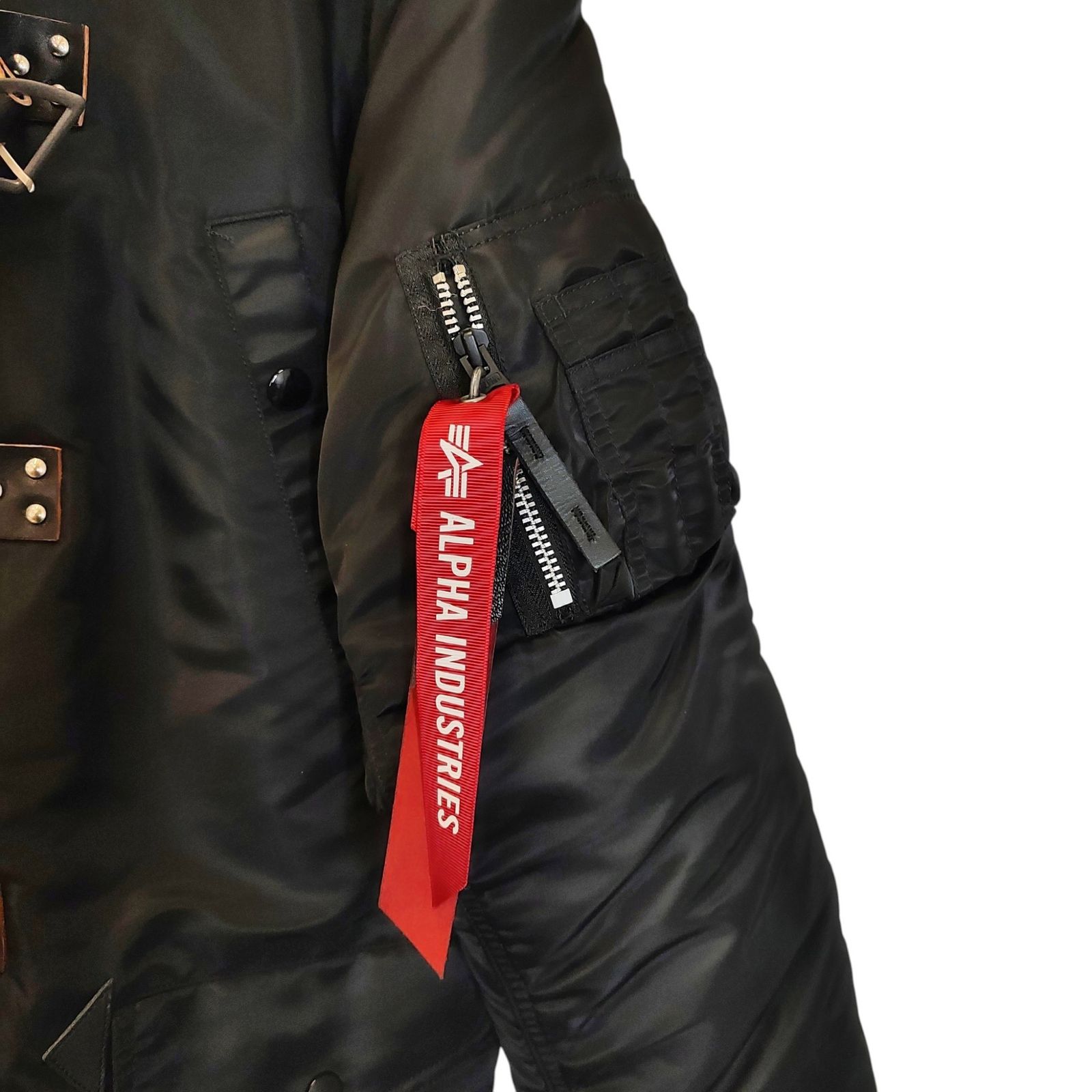 ISAMU KATAYAMA BACKLASH イサムカタヤマバックラッシュ x ALPHA