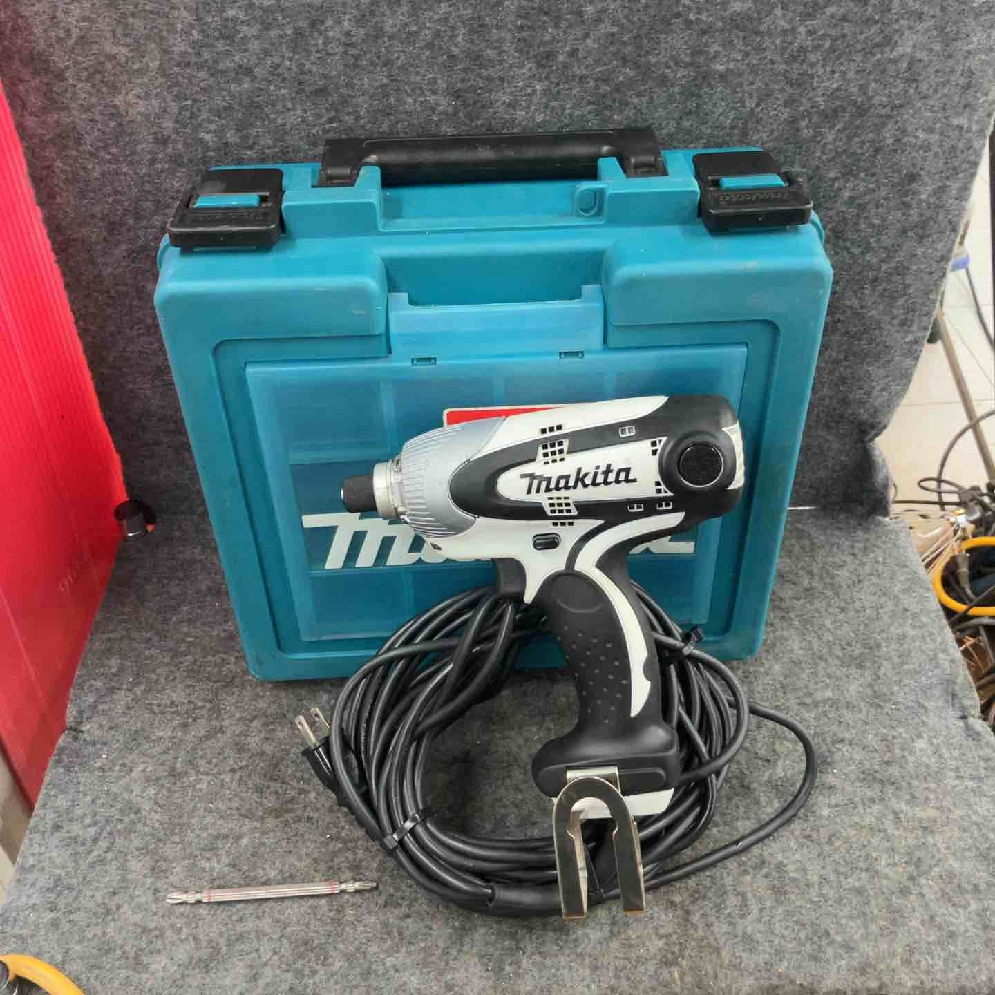 ◇マキタ(makita) インパクトドライバ 6955SPKW【鴻巣店】 6,782円