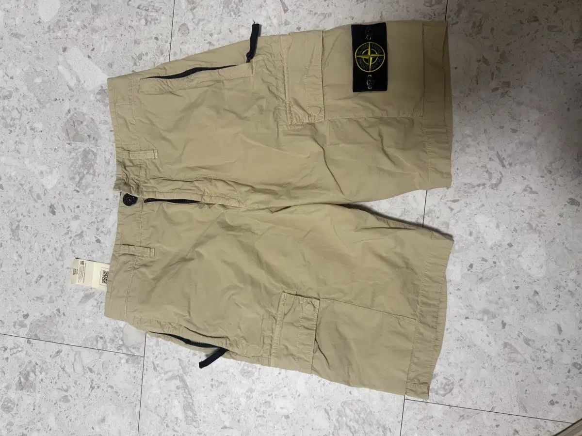 STONE ISLAND ストーンアイランド ハーフパンツ