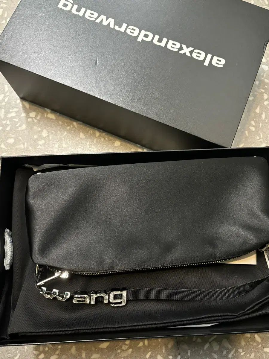 Alexander Wang アレキサンダーワング ヘアリーフレックスバッグ サテン WITH クリスタルチャーム 新品