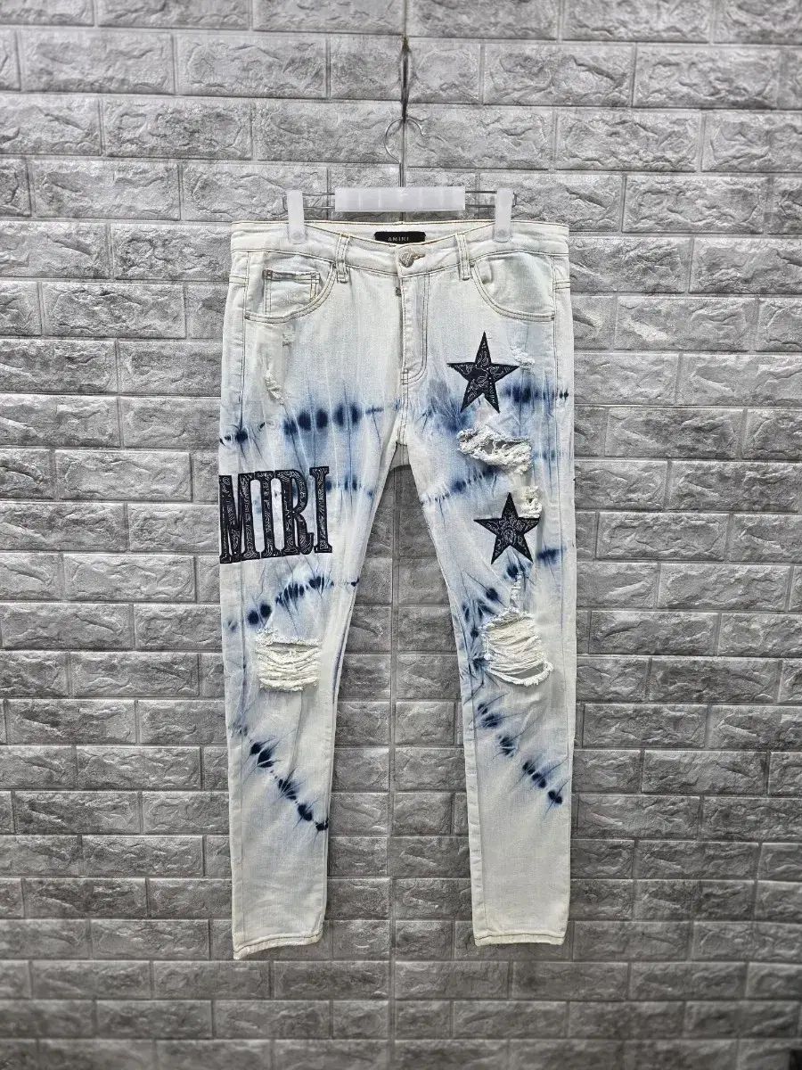 AMIRI 星 パッチ ダメージ デニム ウエストサイズ 34インチ