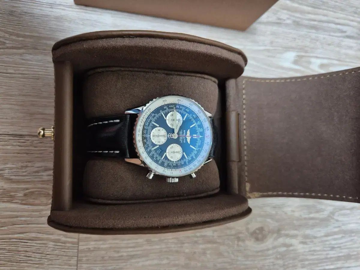 BREITLING ブライトリング ナビタイマー