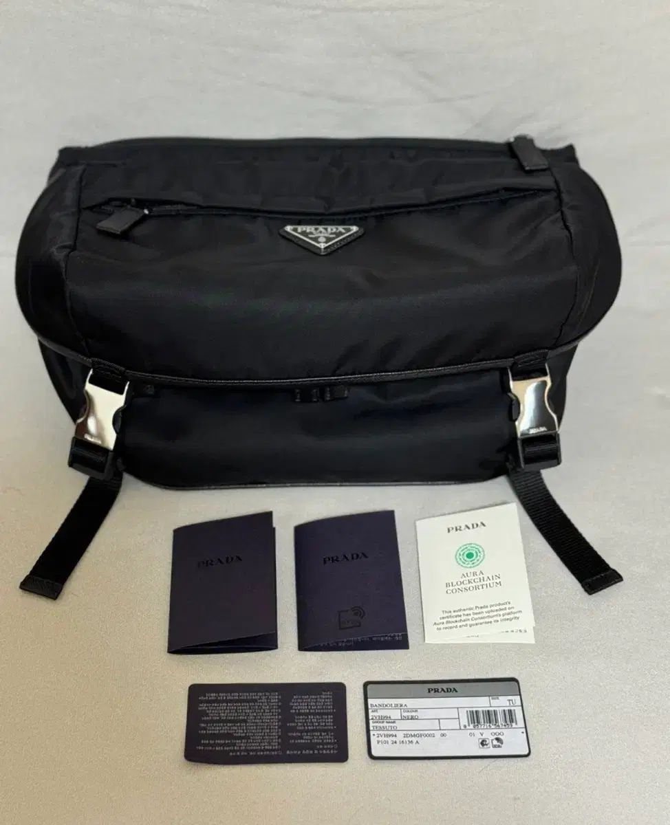 プラダ リナイロン バイカーバッグ M 新品