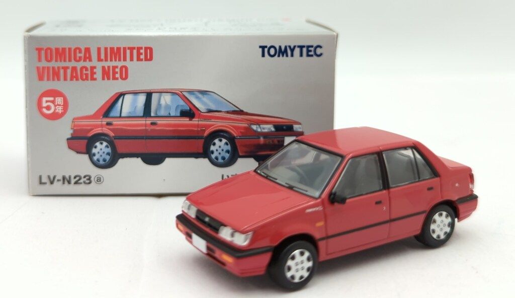 TOMICA LIMITED VINTAGE NEO いすゞ　ジェミニ（訳あり） トミーテック TOMICA LIMITED VINTAGE NEO いすゞ ジェミニ C/C(赤) LV