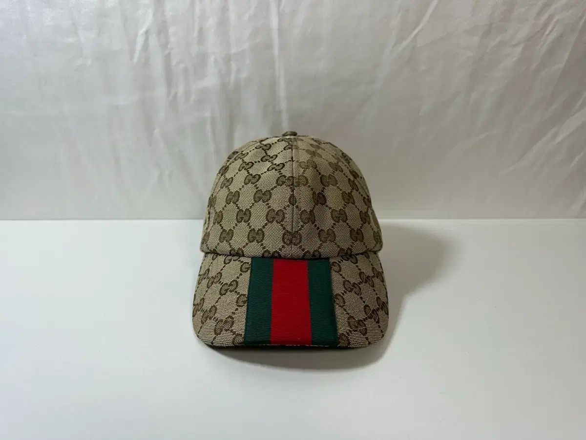 グッチ ウェブ シュプリーム ロゴ ベースボールキャップ (57/S) 26,302円