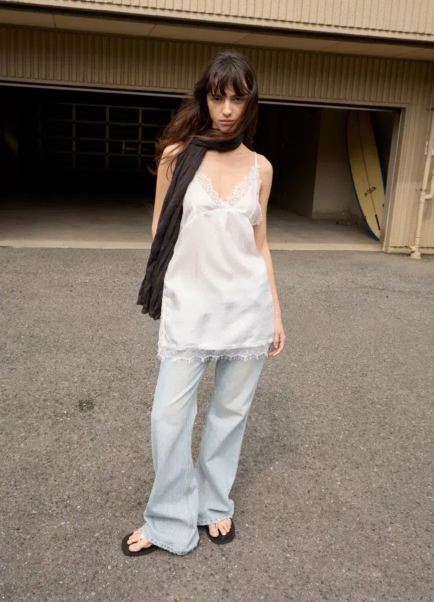 ルバ (LEVAR) Silky Lace Layered Slip Top