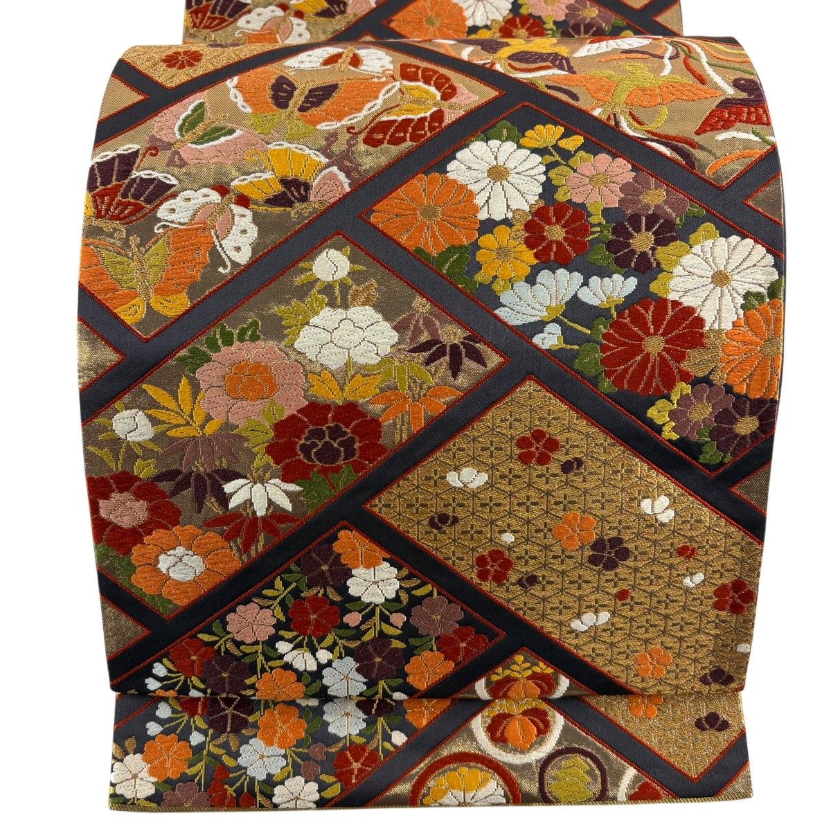 袋帯 逸品 河合美術織物 落款 京西陣織 関西仕立て 蝶 草花 刺繍 金糸 黒灰 六通 正絹 【中古】