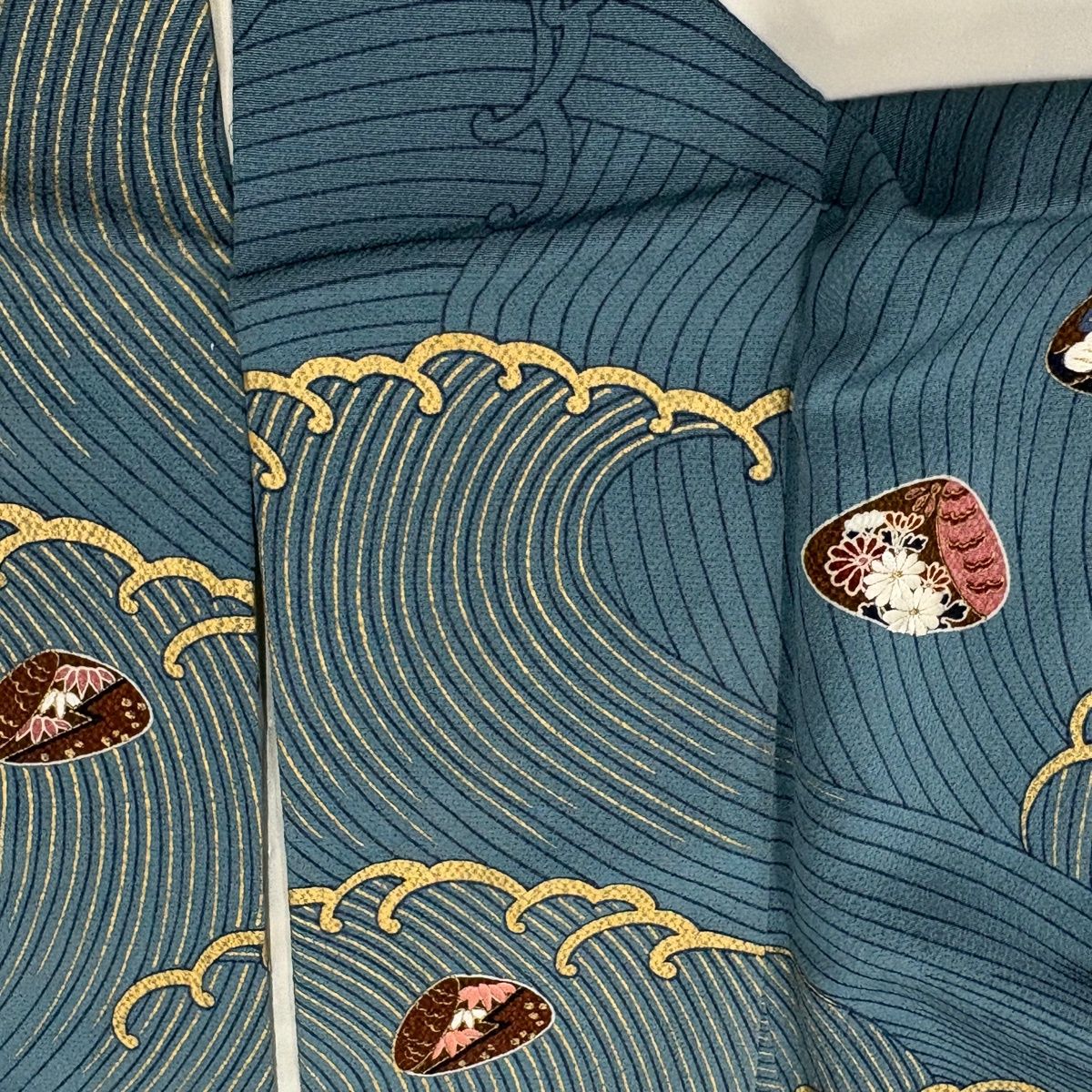 D349 訪問着　花井幸子　貝合わせ　荒波　刺繍入　正絹　着物　袷　極美品 訪問着 身丈167cm 裄丈63.5cm S 袷 花井幸子 落款 貝合わせ 波 刺繍