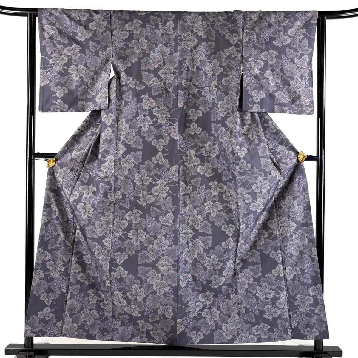 【美品】 紬 身丈157cm 裄丈63cm S 袷 葡萄 灰紫 正絹 名品 【中古】