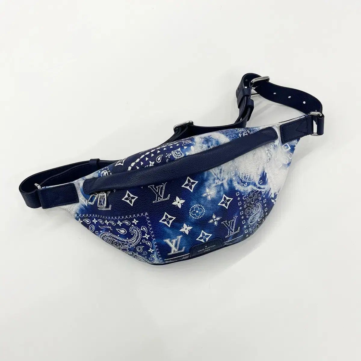 ルイヴィトン バンダナ ヒップバッグ