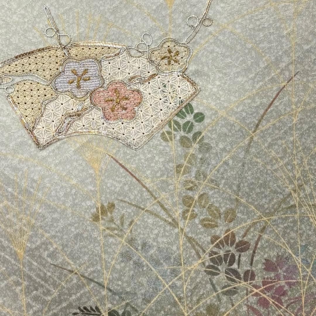 ☆ 単衣 付下げ 刺繍柄 地紙に花模様 金駒刺繍 薄裏柳色 K-6008 単衣 付下げ 刺繍柄 地紙に花模様 金駒刺繍 薄裏柳色 K-6008 - メルカリ