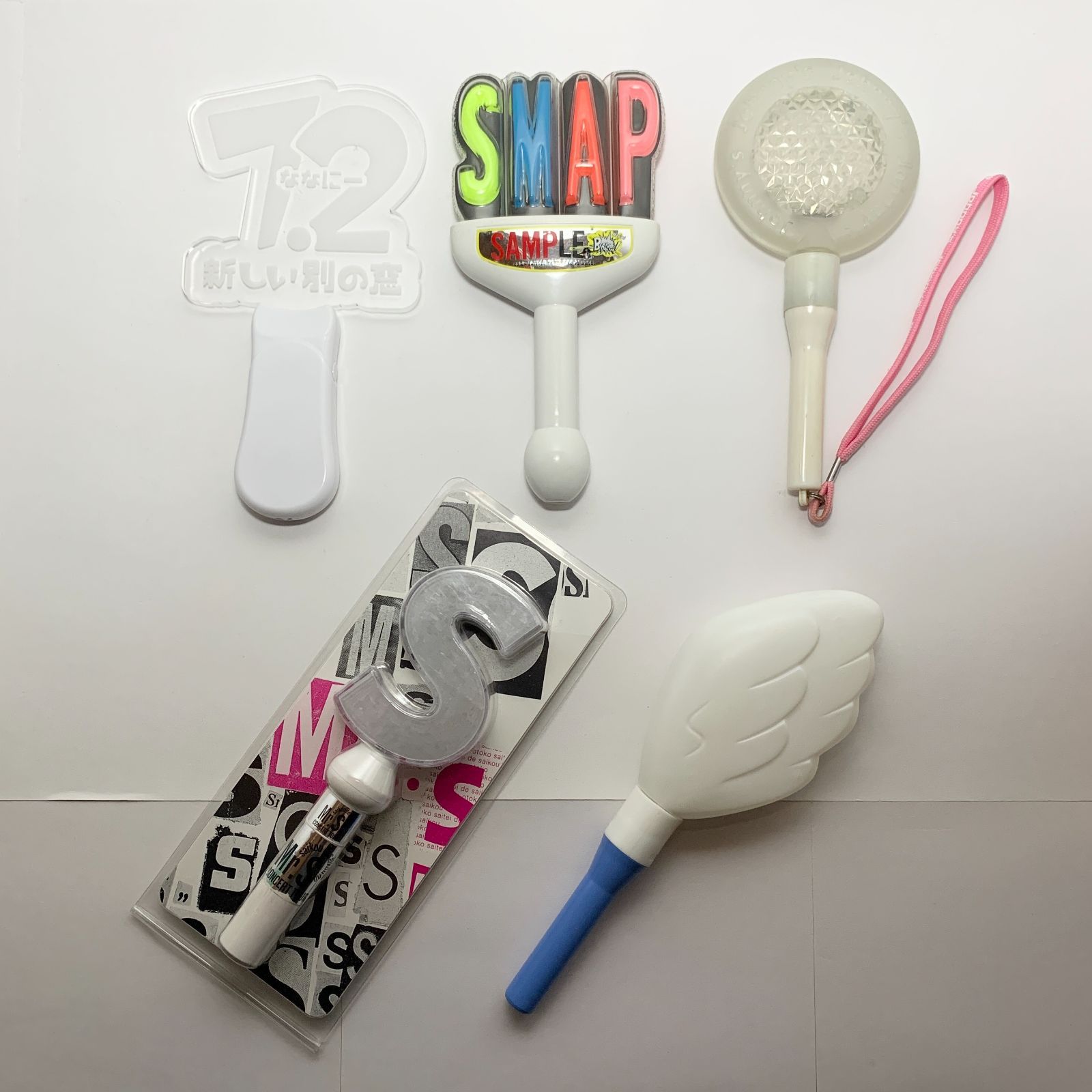 SMAP CD43枚 ペンライト 本 まとめ売り まとめ売り】 SMAP 新しい窓 ジャニーズ ペンライト 5点セット - メルカリ