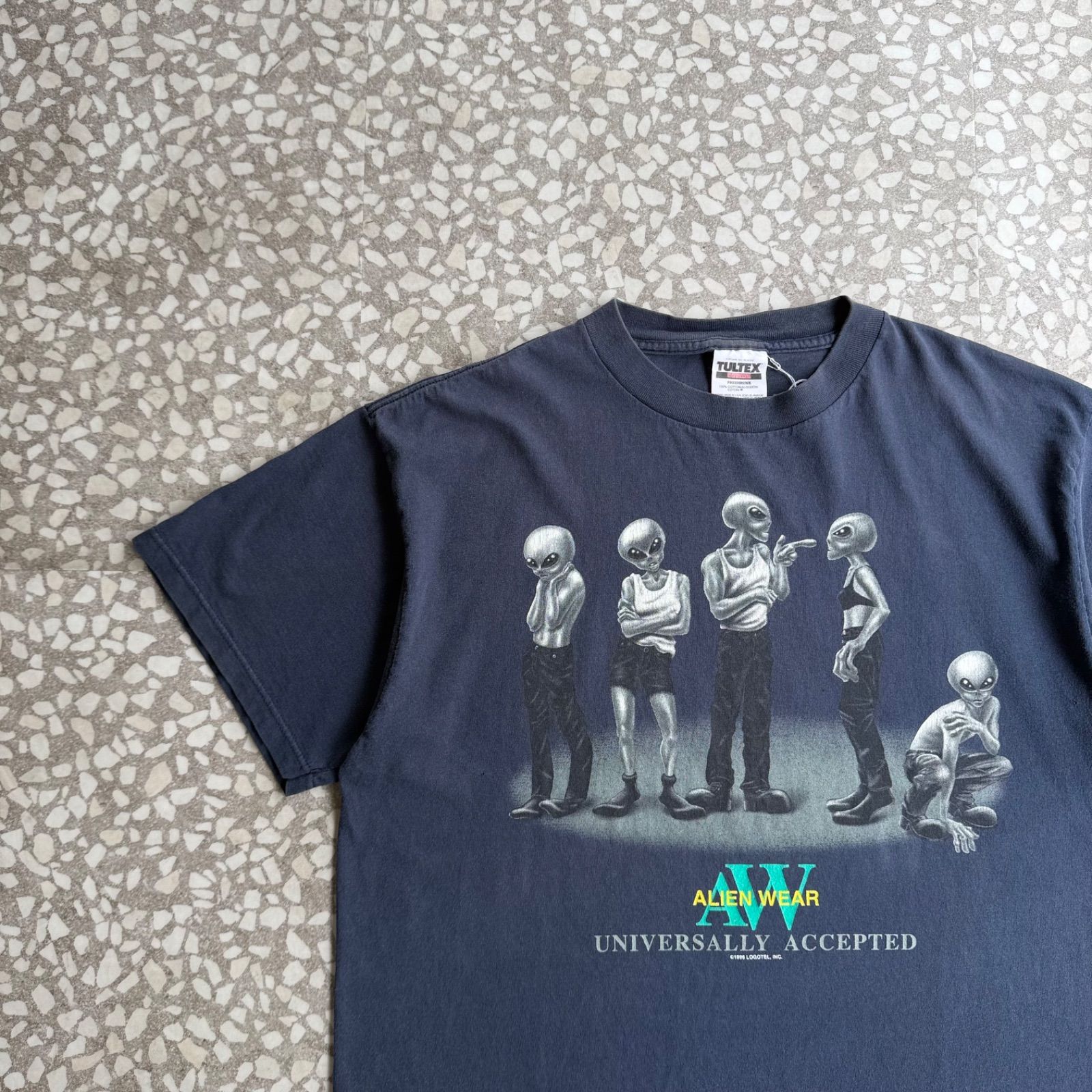 TULTEX / 90’s usa製 Calvin klein parody size XL タルテックス　アメリカ製　エイリアンTシャツ　フォト　顔 UFO 　ツラ抜群 sk8