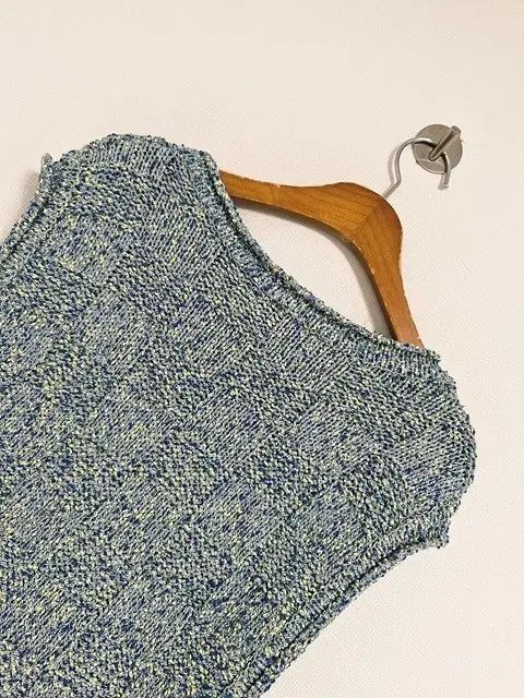 23年 LATT by T ニットベスト