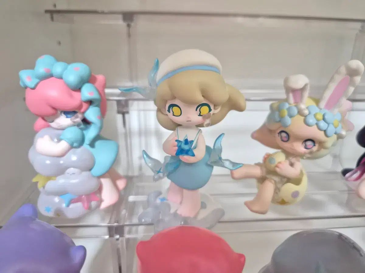 (まとめ売り) POP MART (ポップマート ) Azura (アズラ)10個 ボックスx カードo おまけ付きあり (まとめ売り) POP MART (ポップマート ) Azura (アズラ)10個 ボックスx カードo おまけ付きあり