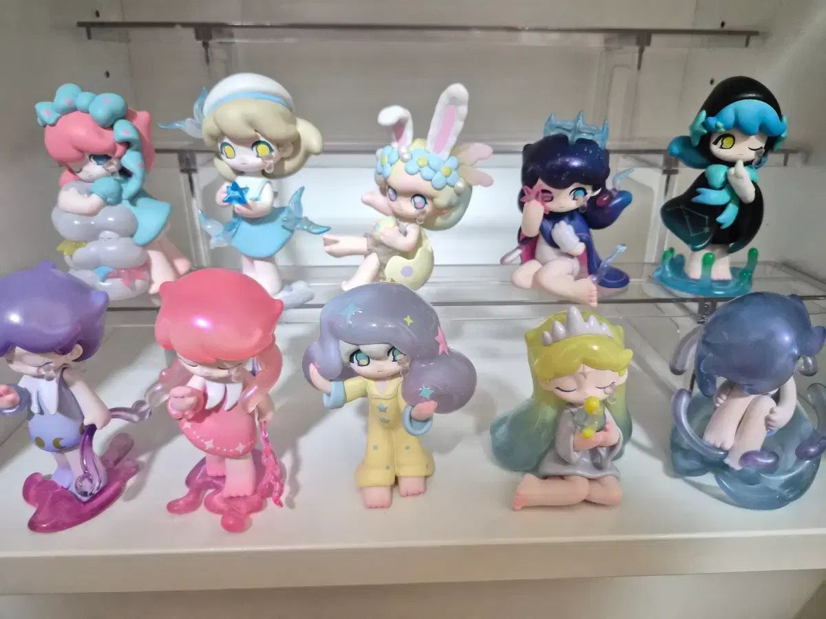 (まとめ売り) POP MART (ポップマート ) Azura (アズラ)10個 ボックスx カードo おまけ付きあり (まとめ売り) POP MART (ポップマート ) Azura (アズラ)10個 ボックスx カードo おまけ付きあり