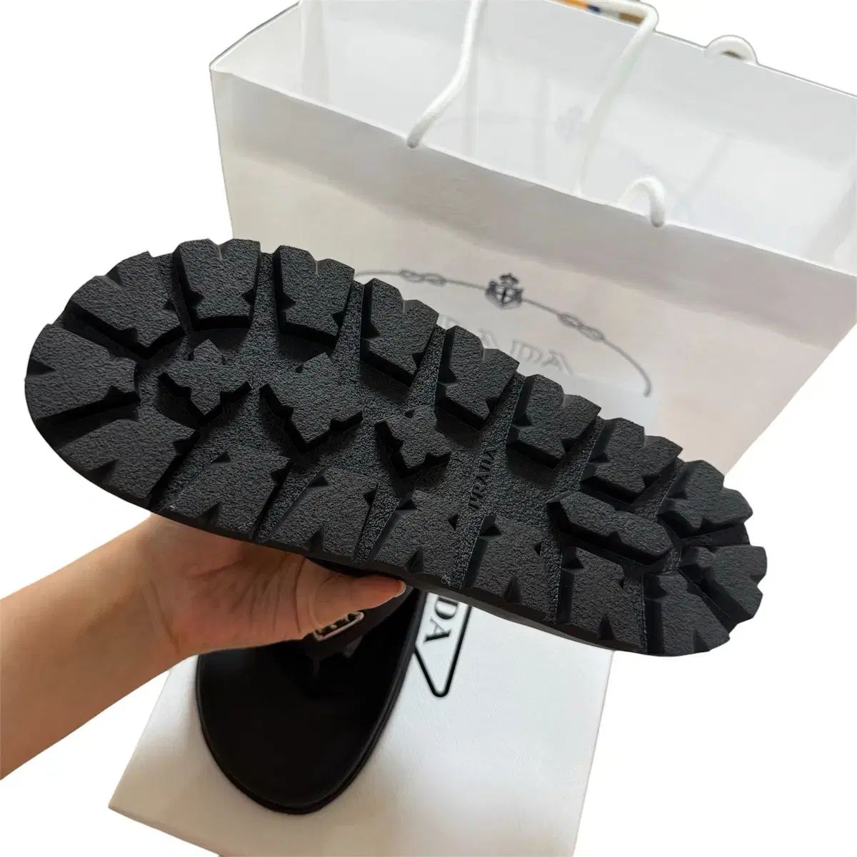 新品/37サイズ PRADA プラダ ラバー 丸のまま サンダル 新品/37サイズ PRADA プラダ ラバー 丸のまま サンダル
