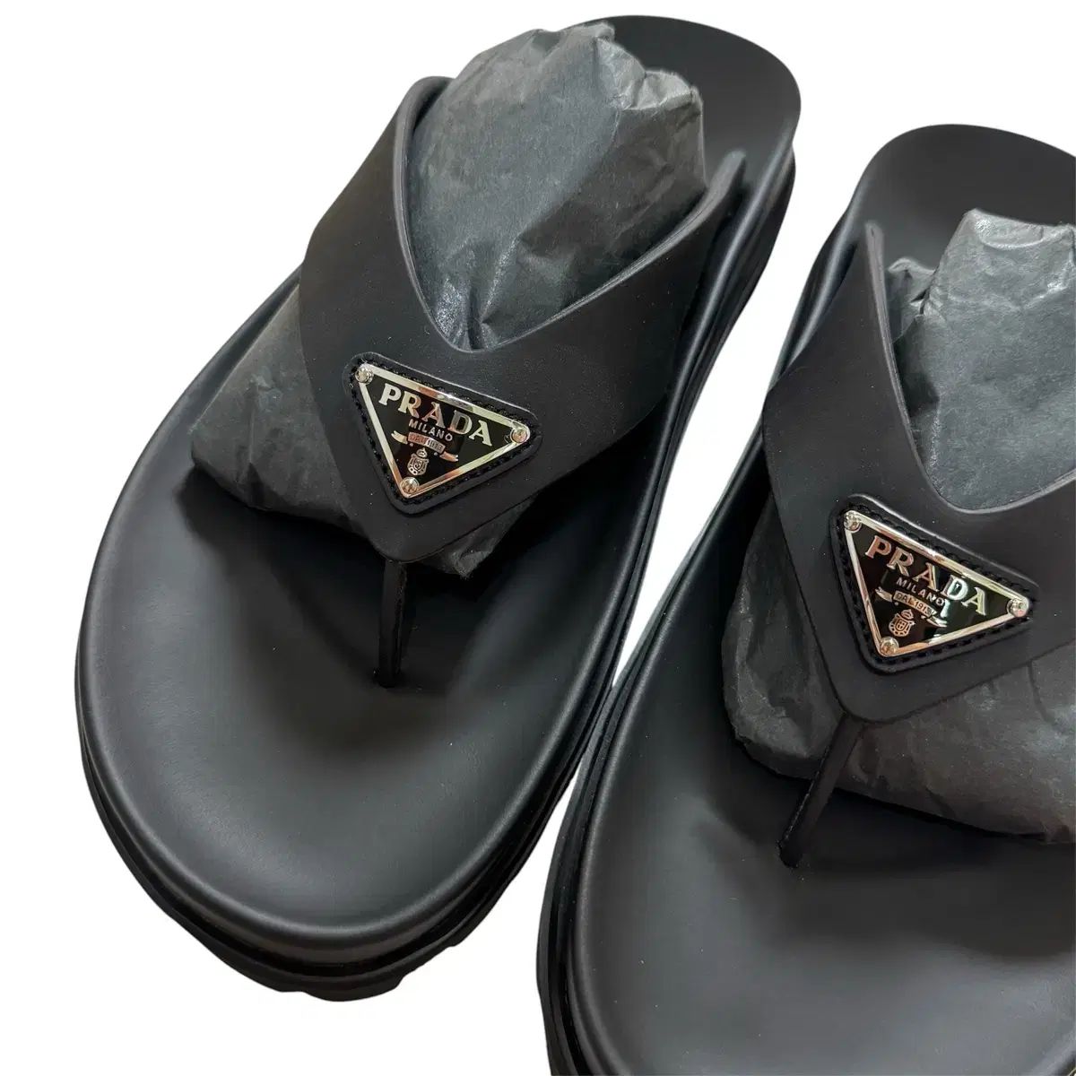 新品/37サイズ PRADA プラダ ラバー 丸のまま サンダル 新品/37サイズ PRADA プラダ ラバー 丸のまま サンダル