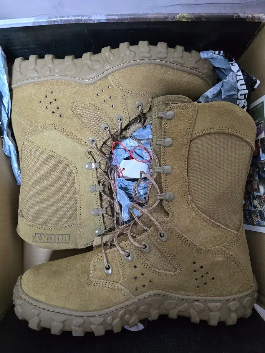ロキ ミリタリーブーツ 戦闘靴 US 9W サイズ 新品