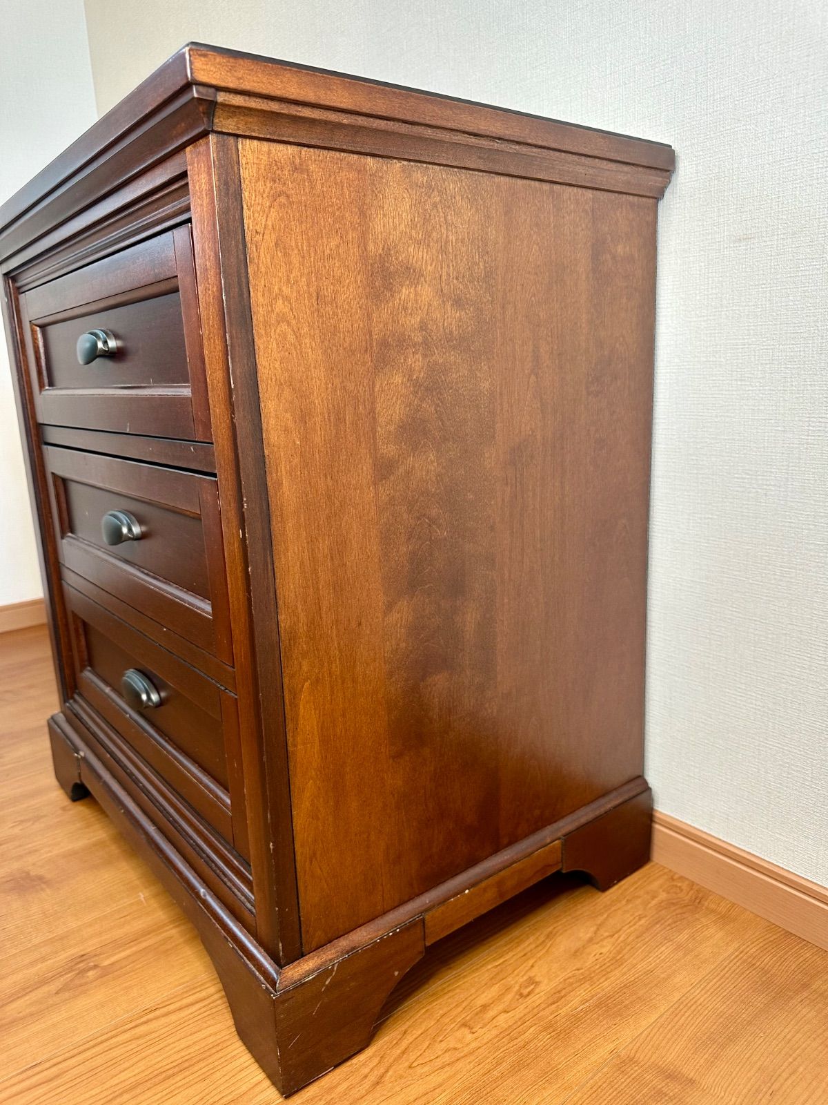 送料無料】Universal Furniture Lulea Cove ナイトテーブル