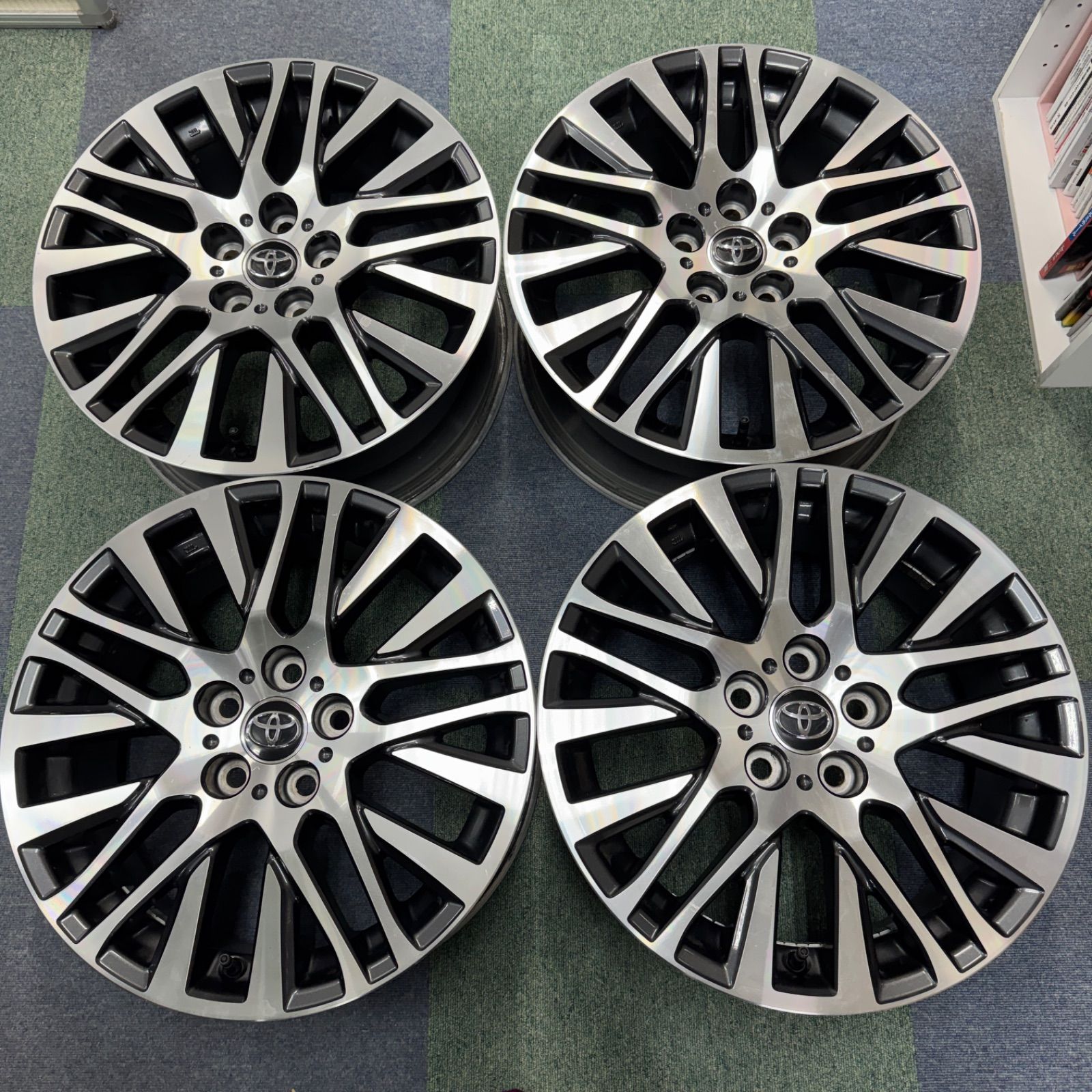 トヨタ 30アルファード 純正 18インチ 7.5j +45 PCD114.3 ブラック
