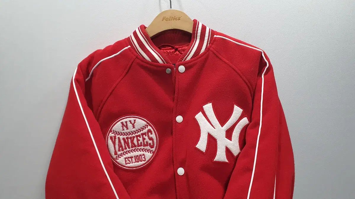 NEW ERA ニューエラ ニューヨークヤンキース スタジャン アウター Sサイズ (身幅55 縦70)