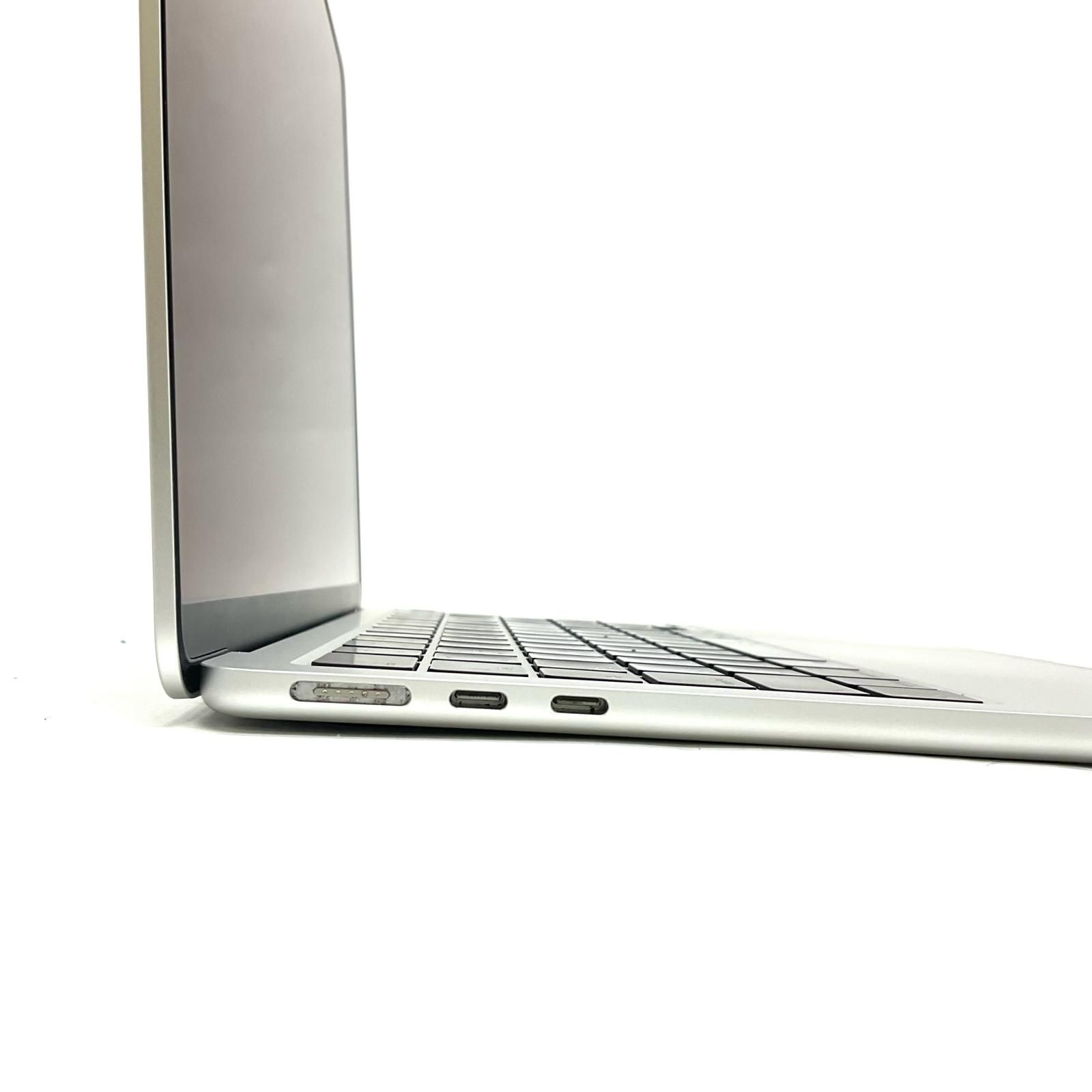 MacBook Air M2 13.6