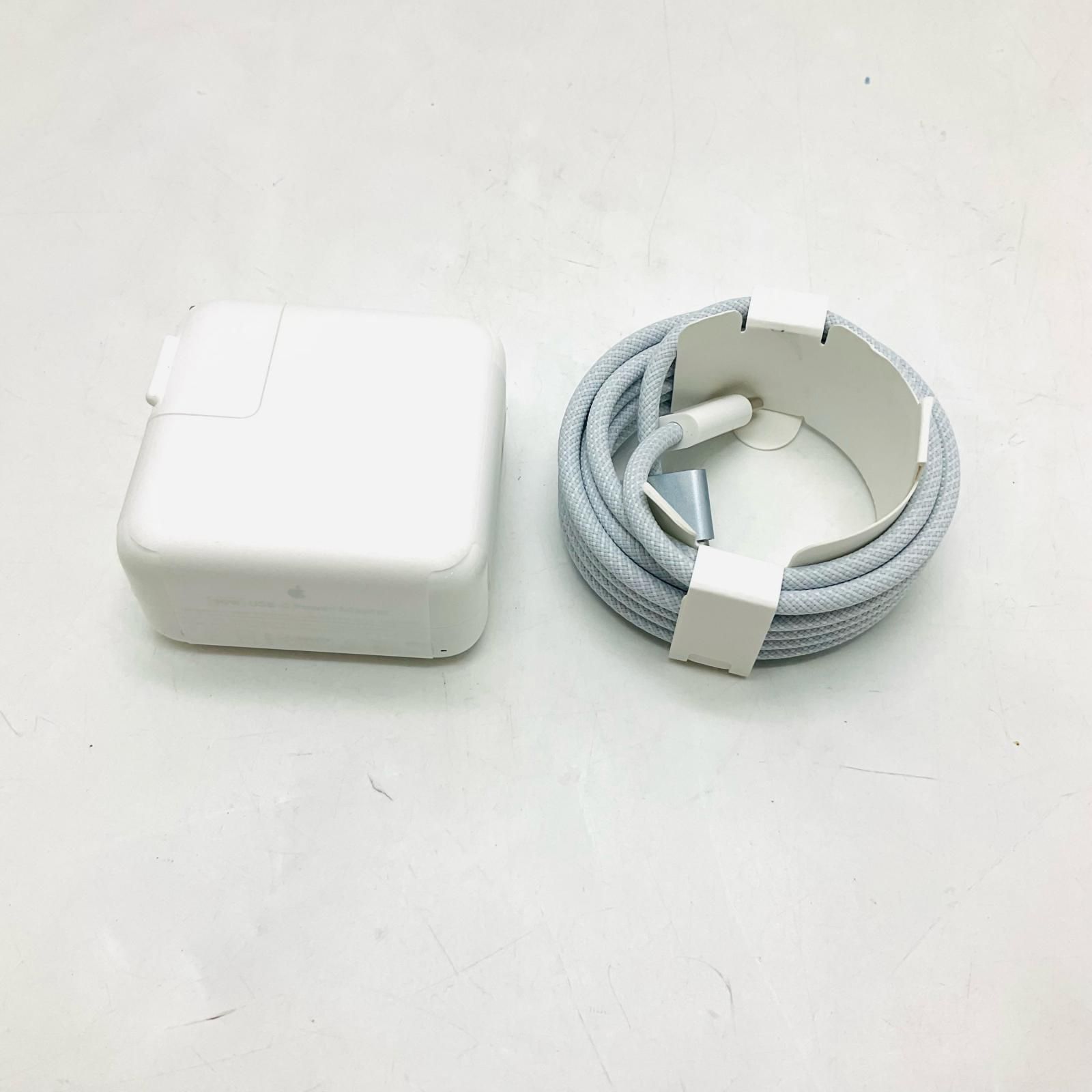 MacBook Air M2 13.6