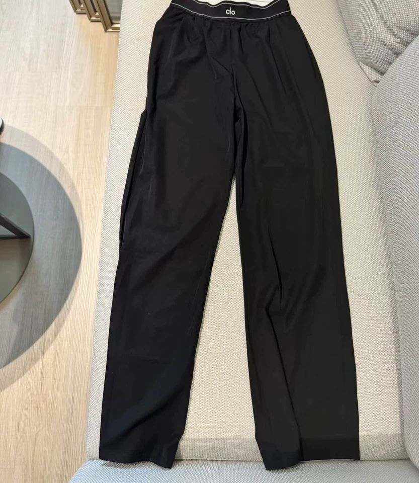 新品 Alo Yoga パンツ ボトム トラウザー アローヨガ ブラック