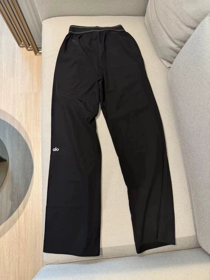 新品 Alo Yoga パンツ ボトム トラウザー アローヨガ ブラック
