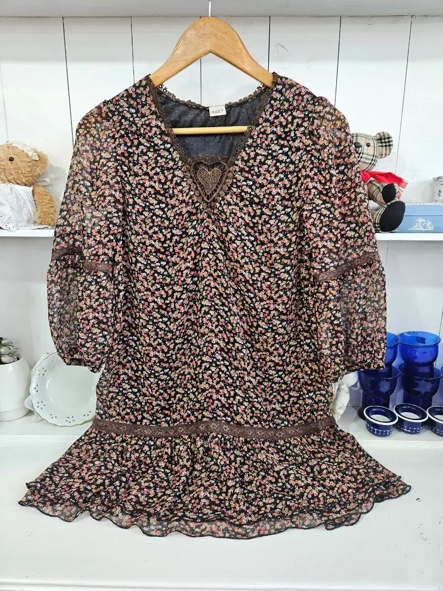 AXES(アクシーズ) femme(アクシーズファム) チョコ フラワー シフォン ONE PIECE