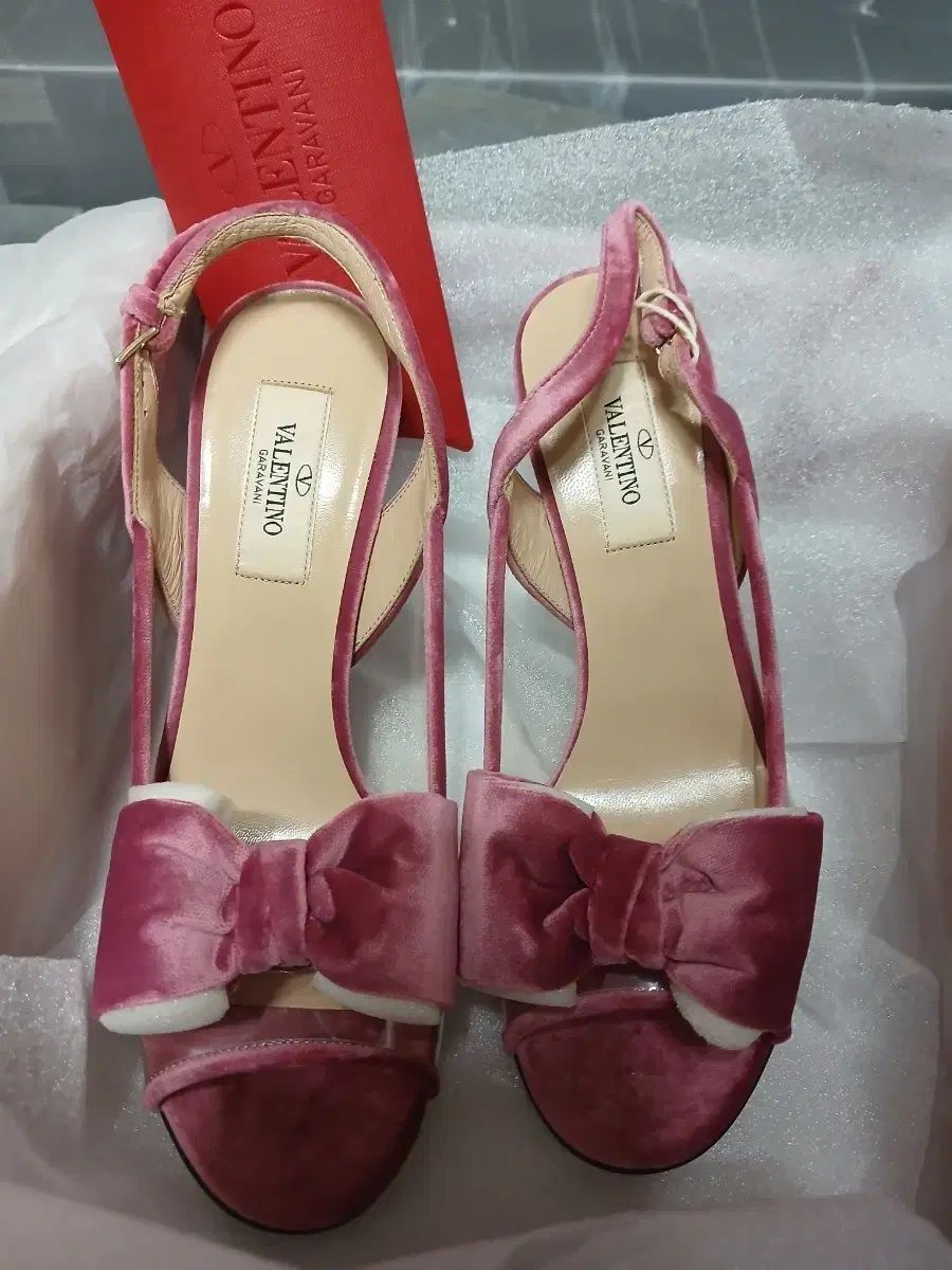 新品/正規品) Valentino ツアーベルベット リボン サンダル