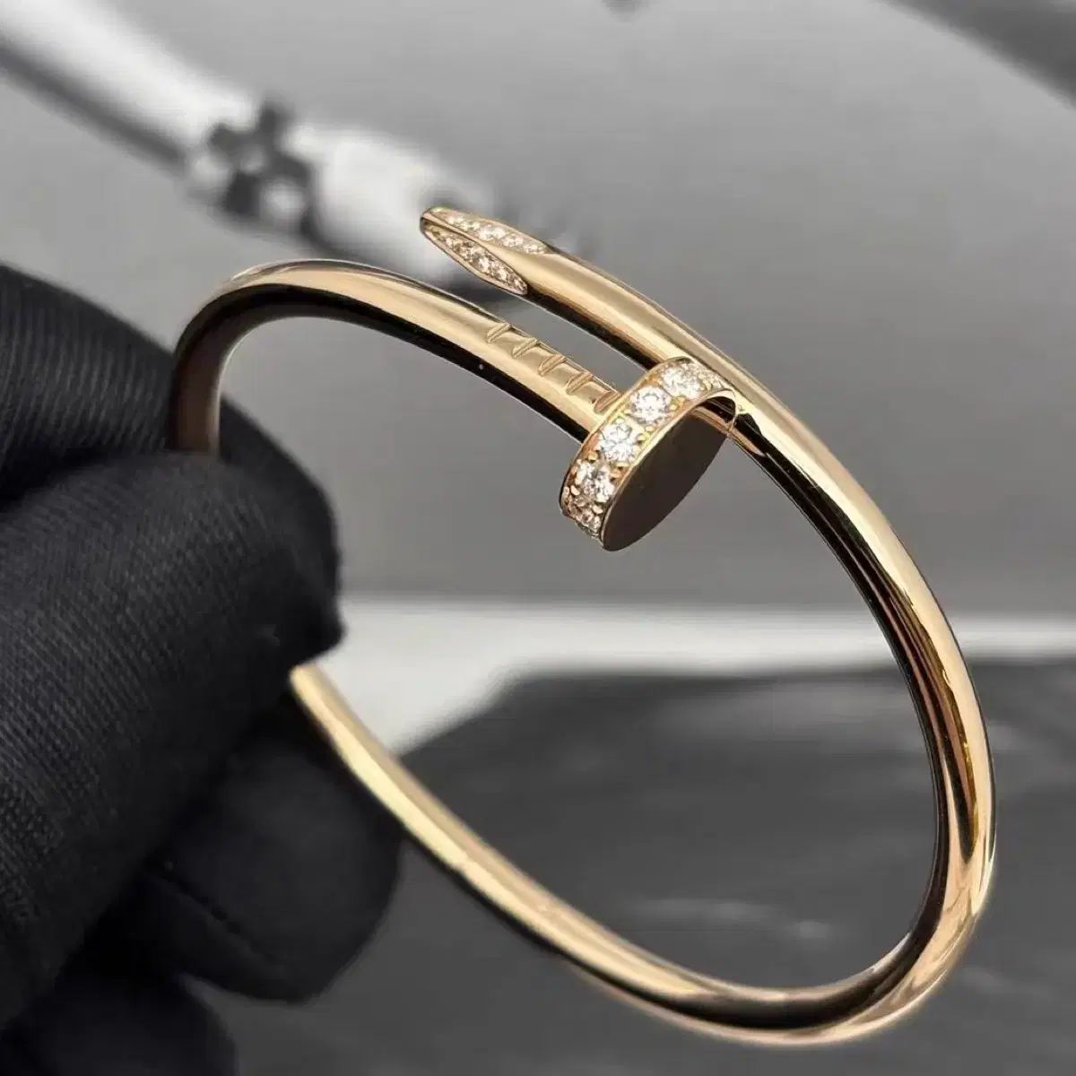 Cartier そうならない 叔父 SM