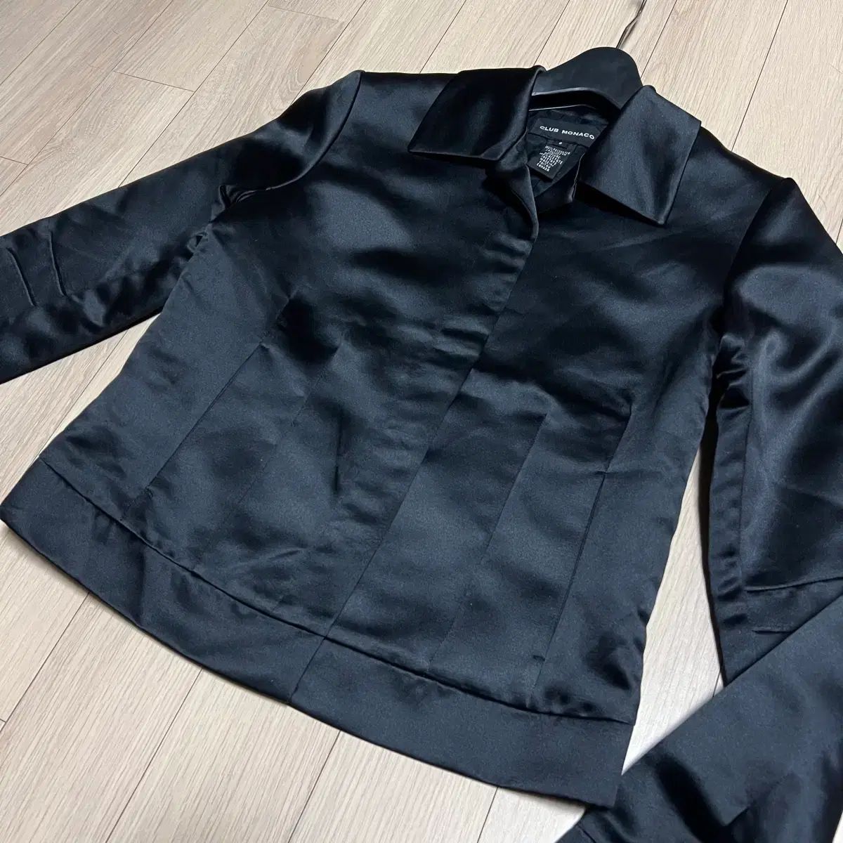クラブモナコ Club Monaco 新 サテン ジャケット ブラック 黒 シルキー 光沢