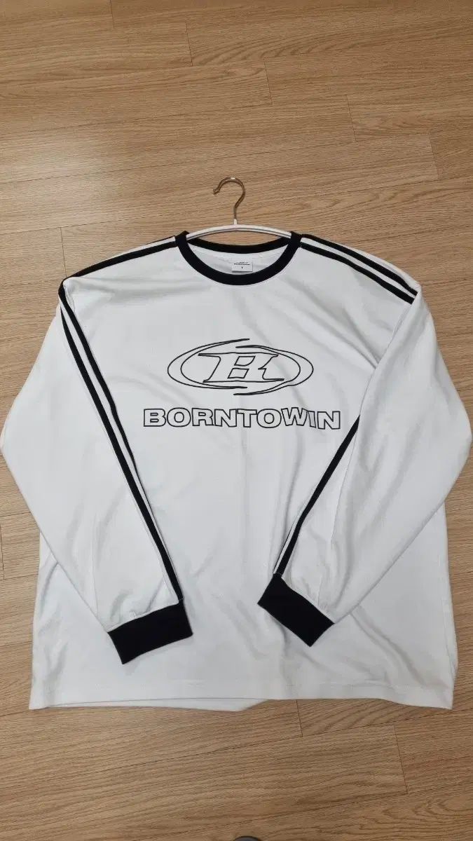 BORN TO WIN トラック LINE 白 長袖 Tシャツ