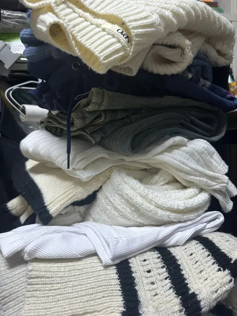 20代多様なニット衣料 まとめ売り