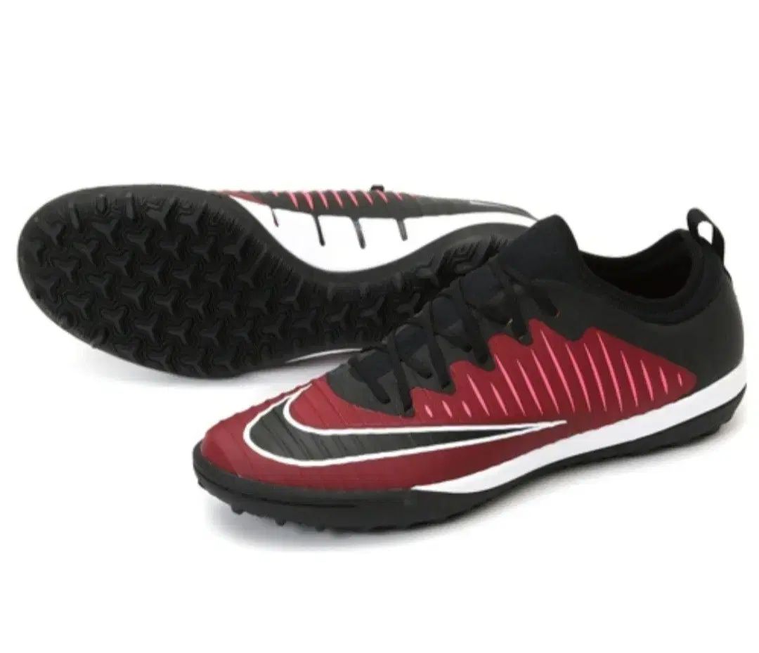 NIKE サッカーシューズ