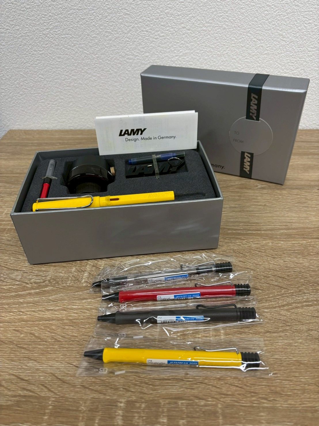 LAMY サファリ 万年筆 4本セット 箱付き ラミー サファリ 万年筆 ギフトセット イエロー ＋ ジェットストリーム