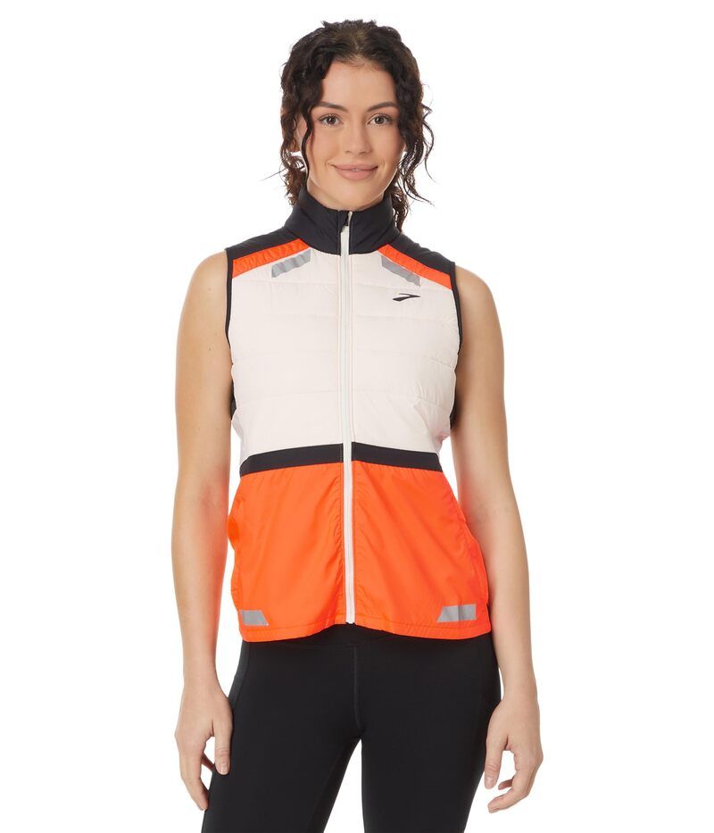 ブルックス レディース アウター コート ベスト Brooks Run Visible Insulated Vest EcruFluoro FlashBlack エクリュ