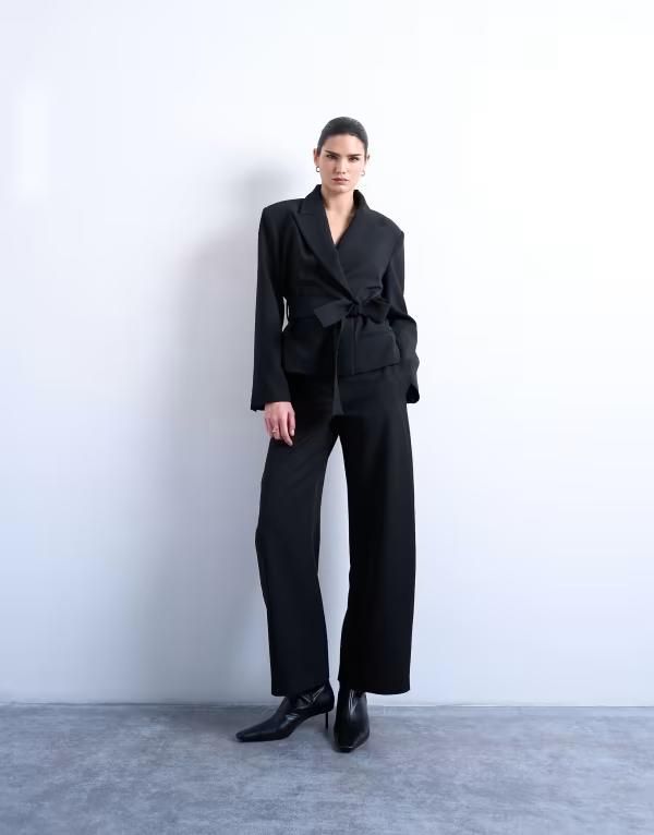 トップショップ レディース ボトムス カジュアルパンツ Topshop barreleg pants Black ブラック